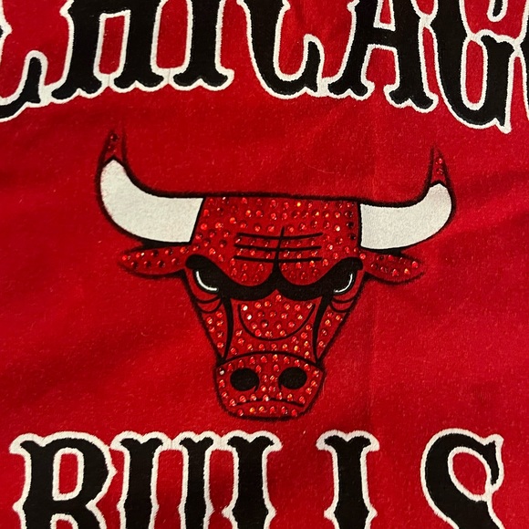 NBA Chicago Bulls Rhinestone Crop Top - Picture 2 of 6